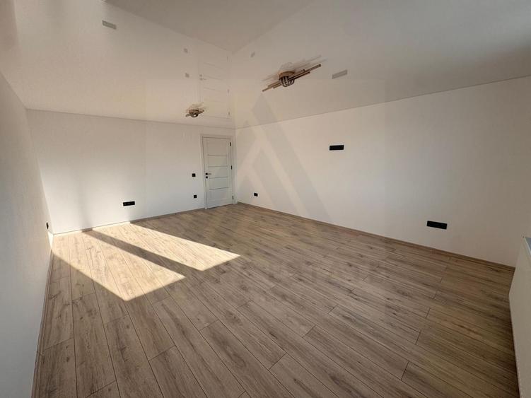 Casa moderna constructie noua 195 mp utili si 100 mp curte Sura Mare