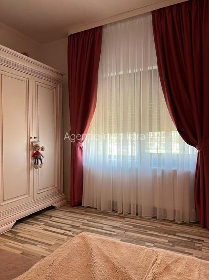 Vila modernă de vânzare -teren generos.