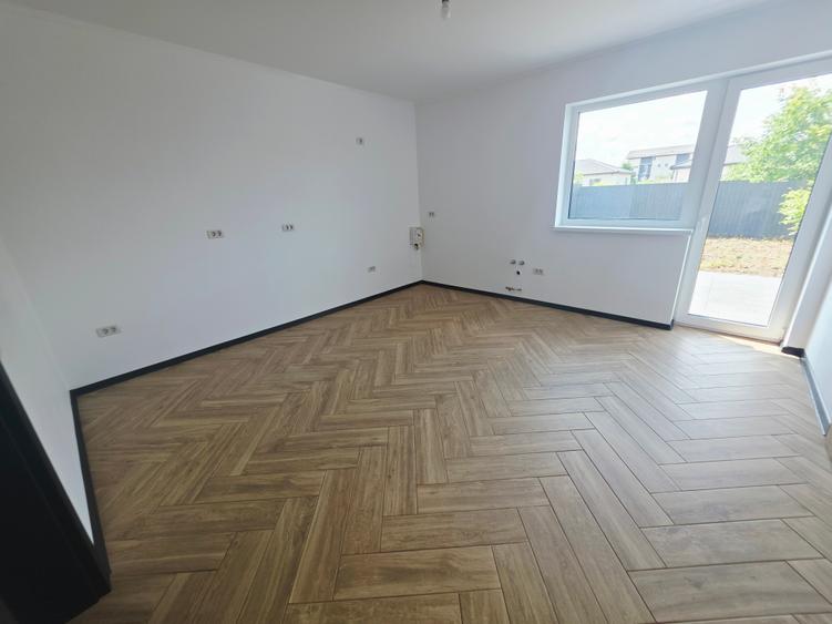 Vand casa noua 4 camere Izvor Tarlungeni cu mansarda