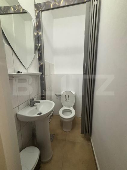 Snack Bar de vanzare, 90 mp, zona Micro 12