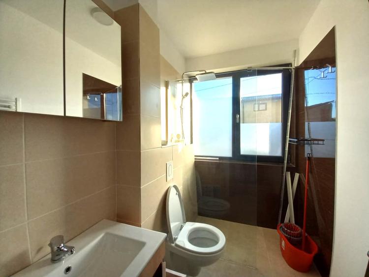 Pret redus ! Apartament tip studio , parter inalt , bloc nou , liber