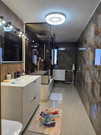Vila tip conac – 405 mp utili, teren 1500 mp – zona Viticultori