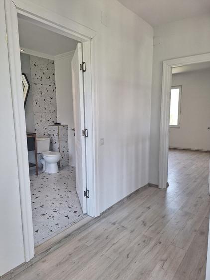 Casă finisată, 140 mp utili, teren 1.000 mp | intrare Câmpenești