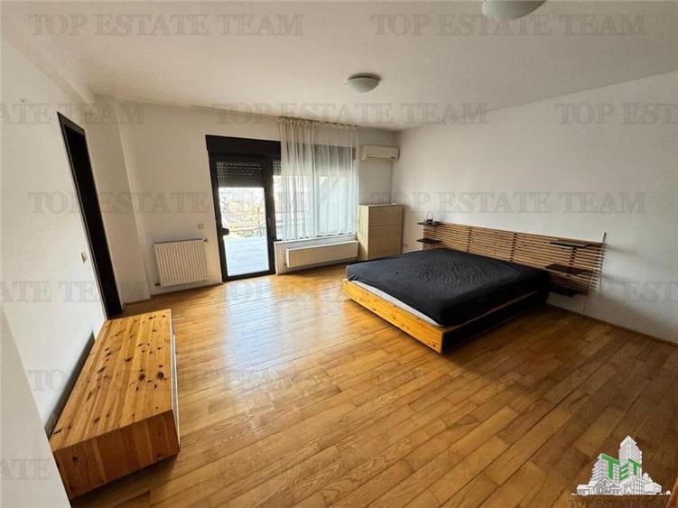 Vila P+1+M, 229 mp, 4 dormitoare, gradina si 4 parcari