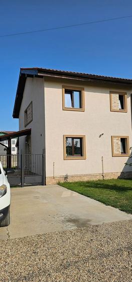 Duplex superb cu 3 Dormitoare. Aproape de Profi. Mobilat si utilat complet.