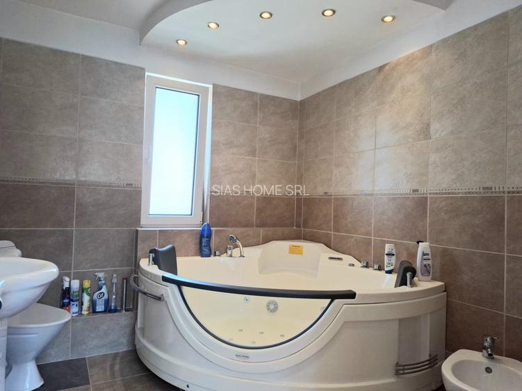 Casă cu aer baroc | 171,65 mp utili | 2 apartamente | Central | Codlea - 19