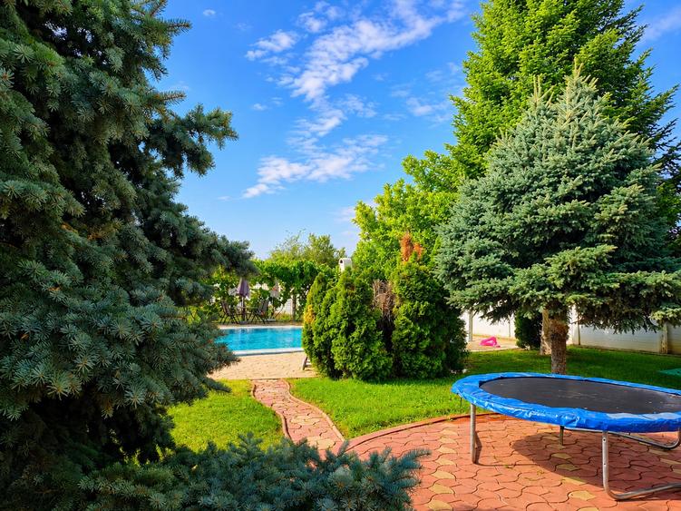 Un colț de paradis la doar câteva minute de București – Vilă cu piscină