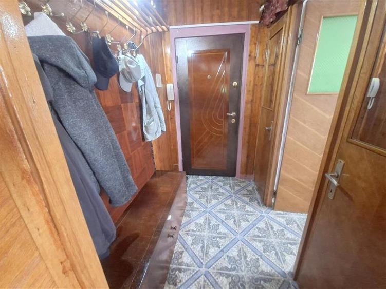 Apartament 3 camere, mobilat si utilat, zona Mioritei