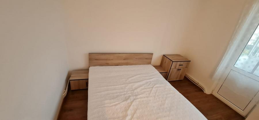 Apartament de doua camere, zona Garii (bloc E1)