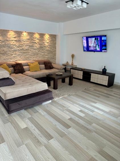 Peninsula | Proprietar | 3 camere, 85 mp, 2 băi, centrală, 2 AC
