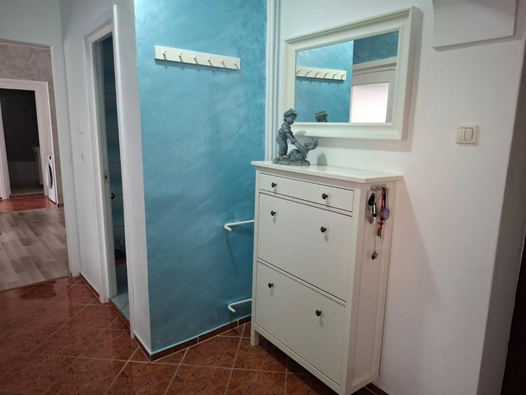 Apartament renovat recent 3 camere etaj 2 in Nădlac
