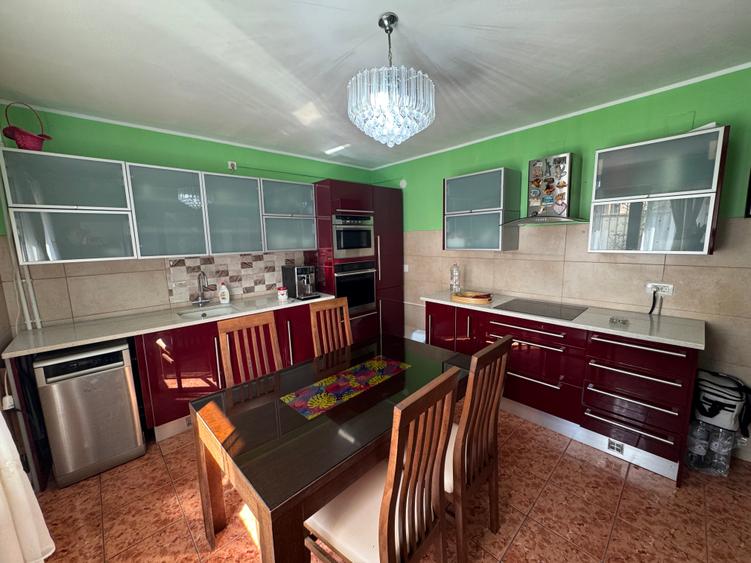 ? De vânzare – Casă P+1, 220 mp construiți, teren 400 mp – Agigea, Constanța