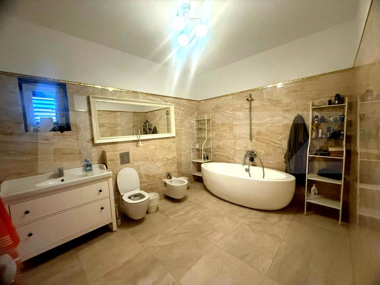 Vila premium P + E + Pod  360 mp, teren 700 mp, Filiasi