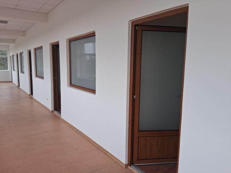 Imobil D+P+E situat in Calea Feldioarei, suprafata 3488 mp, teren 6800 mp !