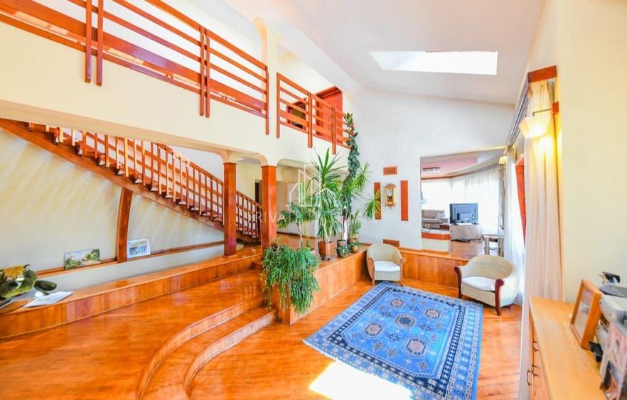Vila/Proprietate Speciala, 500mp utili, 3300mp teren, Sangeorgiu de Ms
