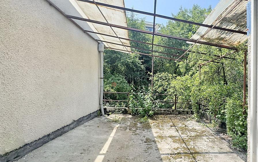 Priveliste si Proprietate Deosebite