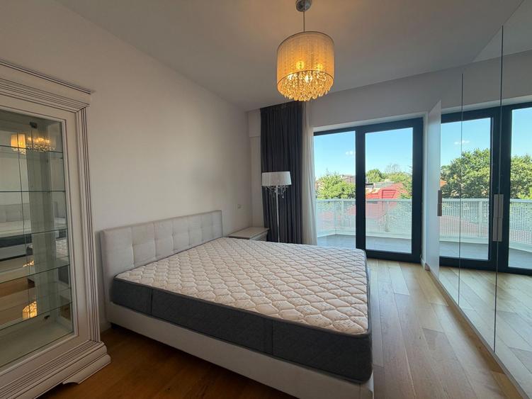 Apartament luminos cu terase si garaj subteran