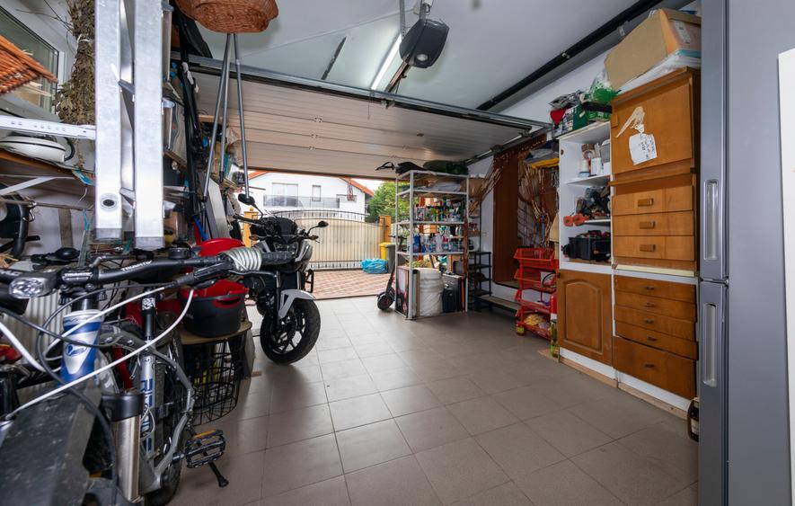 Vilă P+1 în Regie Proprie | Fundație la 2m Teren 627mp | Stradă Privată