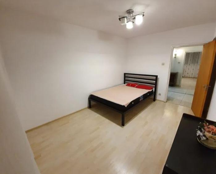 Dristor metrou,bl.reabilitat,et.8/10,DECOMANDAT,balcon inchis,mobilat,utilat