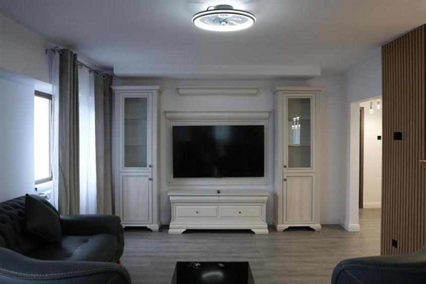 Apartament 3 camere zona ultracentrala