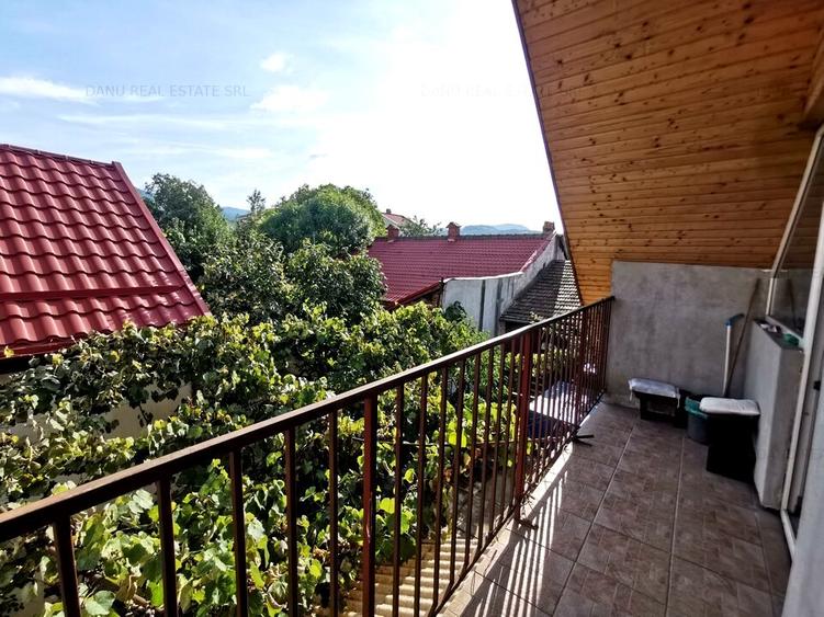 Imobil 3 apartamente, posibilitate spatiu comercial stradal Bdul Grivitei