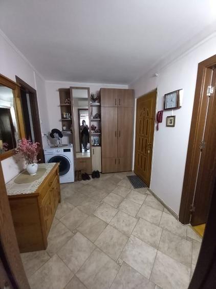Apartament 2 camere – et.3/3 – zonă Piața Moldovei
