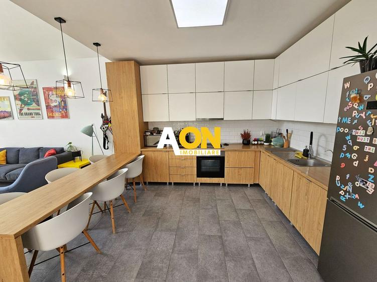 Casa moderna mobilata, utilata, 5 camere, 3 bai, 444 mp teren
