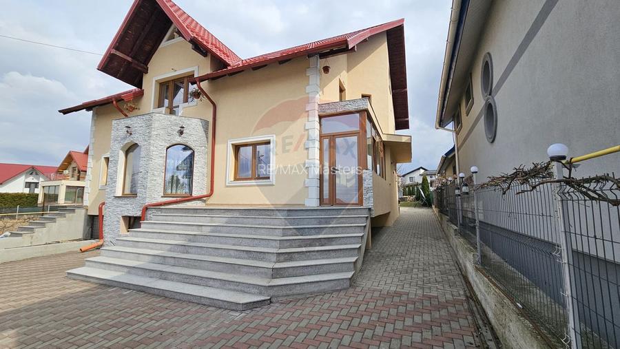 Casă / Vilă cu 6 camere, Sfantu Ilie, Suceava - 2