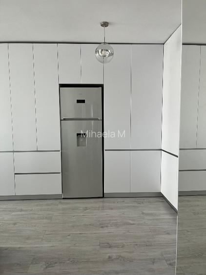 0723407437 WhatsApp Proprietar închiriez apartament 3 camere cu parcare la -1 - 10