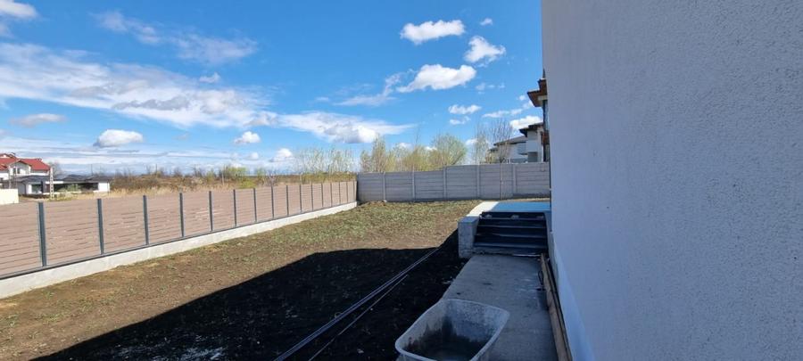 Vila Lux cu vedere la LAGUNA ALBASTRA