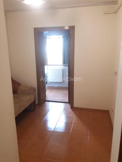Apartament 2 camere ICFrimu et1/4 ,centrala  pret 73 000 euro neg - 3