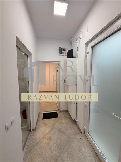 Spatiu comercial cu parcare proprie , Ploiesti, ultracentral