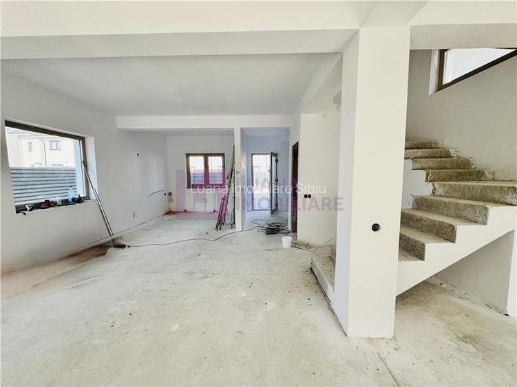 Casa individuala de vanzare | Selimbar | teren 320 mp | - 8