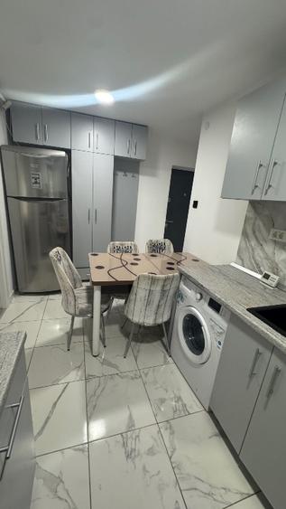 Inchiriez ap 2 camere moll viitan