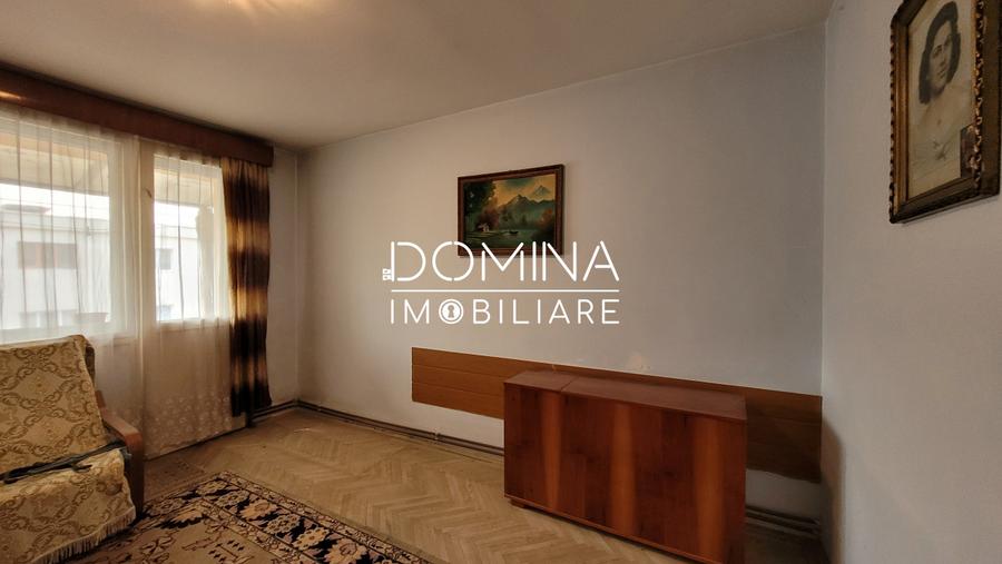 Vânzare apartament 3 camere, situat în Târgu Jiu, strada G-ral Christian Tell