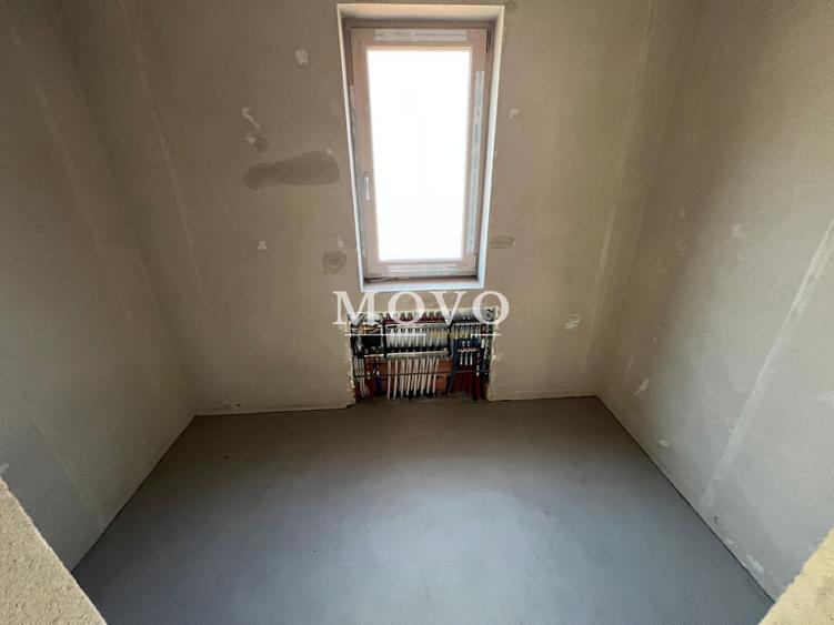 Duplex 5 camere despartit prin garaj | Giroc