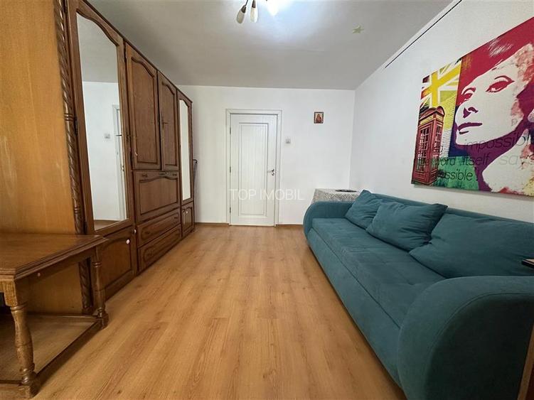 Inchiriere Apartament cu 2 camere Decomandat Podu Ros - 9