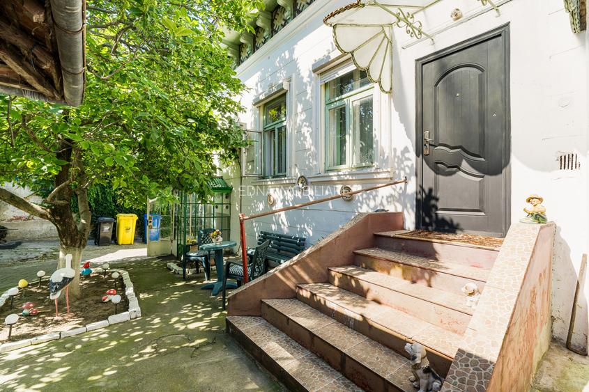 Crisului, casa boiereasca si teren de 800 mp - 45