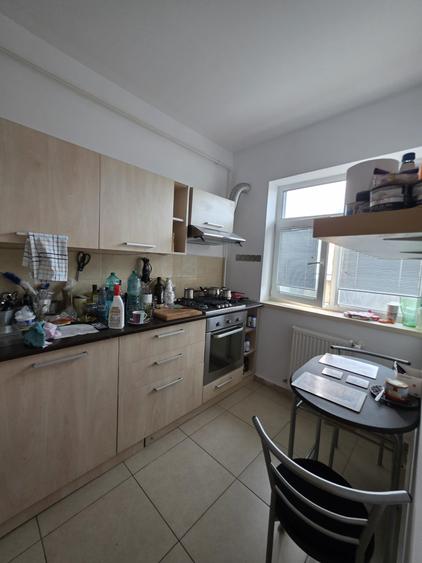 Apartament cu 2 camere de vanzare in zona Metrou 1 Decembrie 1918- Trapezului