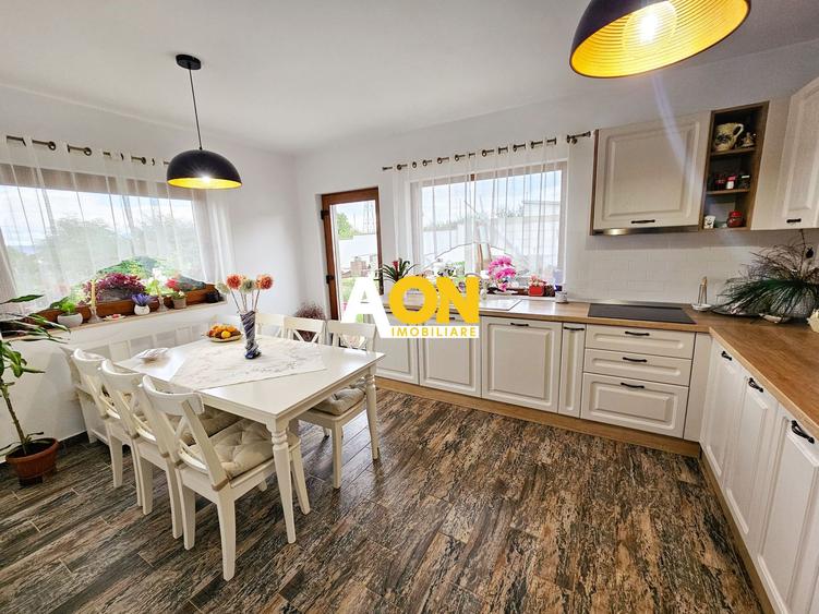 Casa cu 5 camere, 868 mp teren, ideala pt. 2 familii, zona Valea Popii