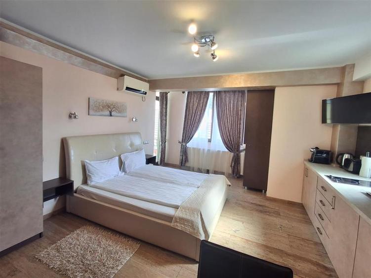 Studiou de lux cu balcon 40 mp utili in zona Centrala