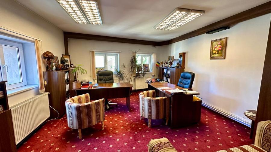 REA1021651 Apartament 6 camere pretabil birou sau rezidential