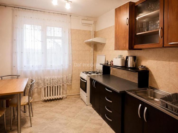 77900 euro -2camere -53mp- Sebastian - bloc 1983 - 3