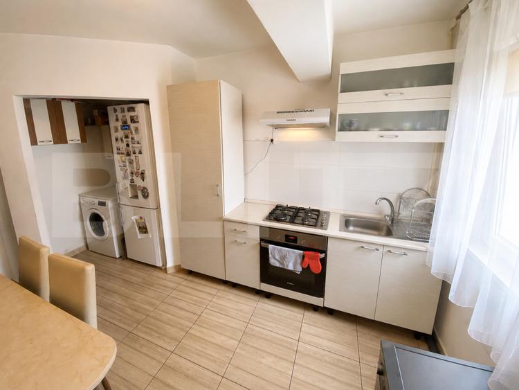 Apartament 2 camere, decomandat, 54 mp, 2 balcoane, Baciu, zona Regal