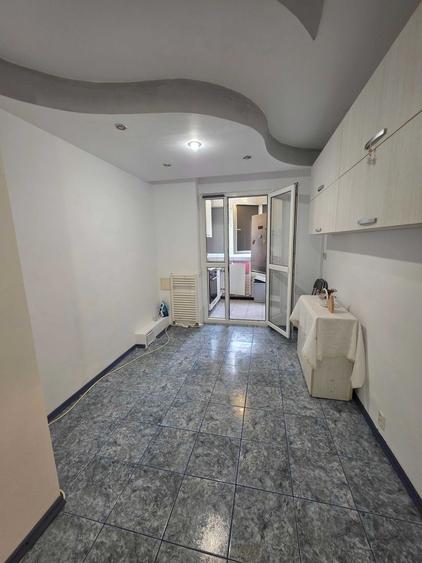 Inchiriez Apartament 3 camere Zona Dristor-Titan