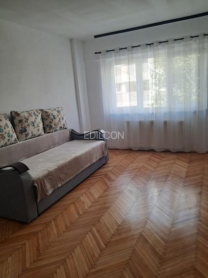 Apartament 3 camere etaj 1, strada Siretului