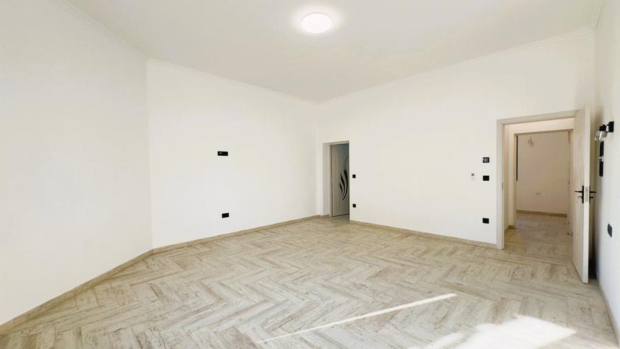 Inchiriere Casă 3 camere 154 mp, Teren 630 mp - Str. T. Vladimirescu - Carei