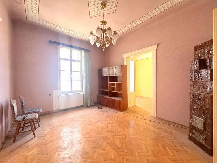 Apartament 3 camere în clădire istorica — Piata Libertatii-comision 0