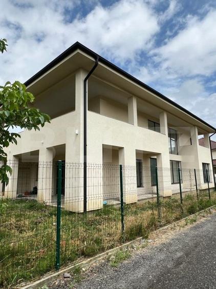 Casa individuala 270 mp, teren 508 mp, zona Carpati 2