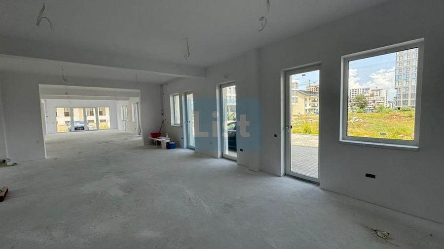 Spatiu Comercial - Birouri - Showroom, 200 mpu, zona D-na Stanca!!!